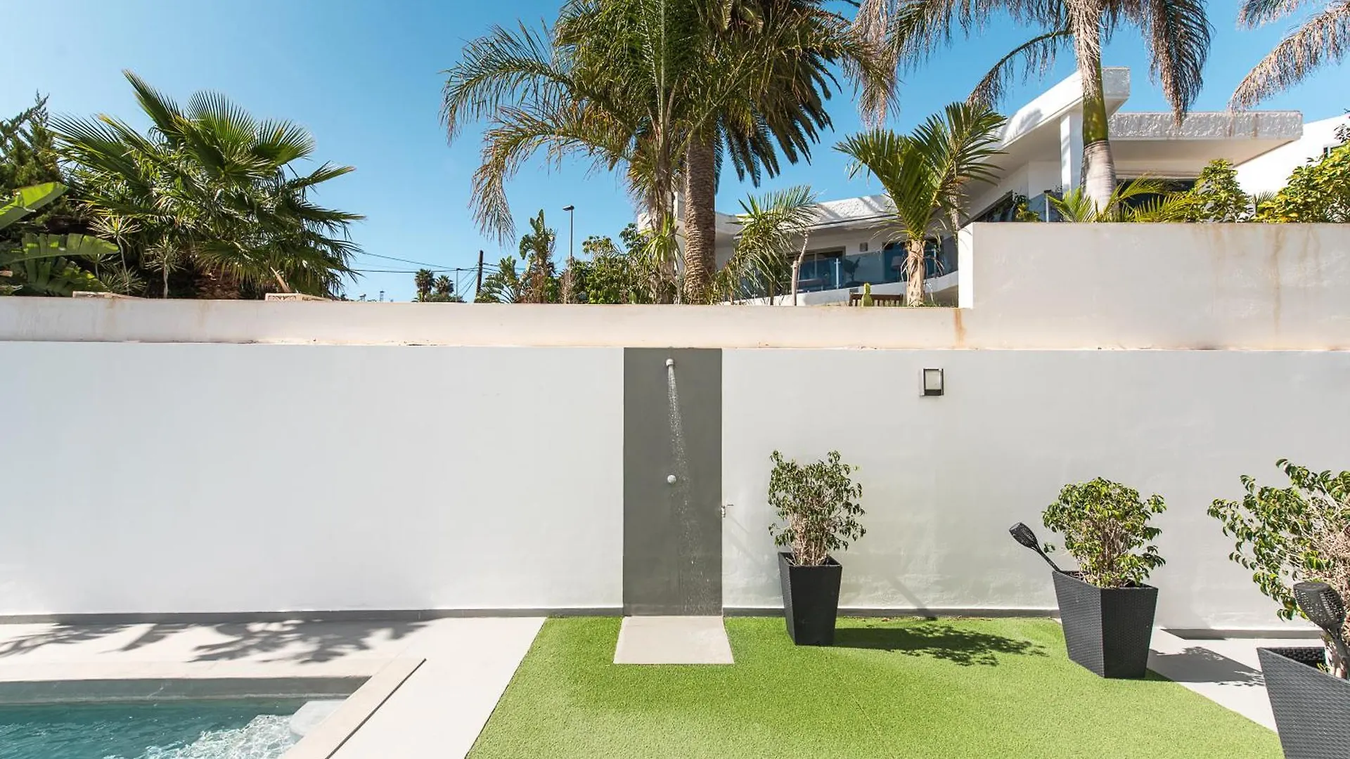 Chalet Con Piscina En Tabaiba By Alterhome Santa Cruz de Tenerife